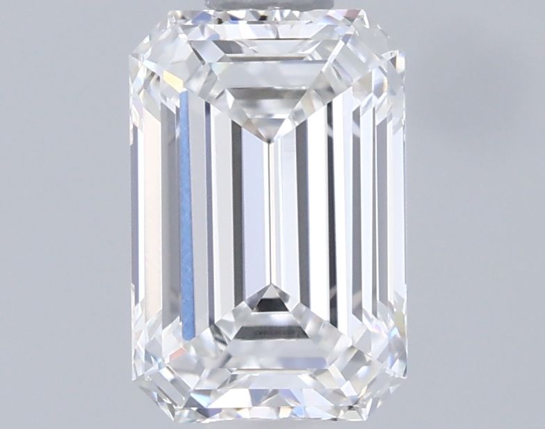 1.05 ct. emerald Lab Grown Diamond front image