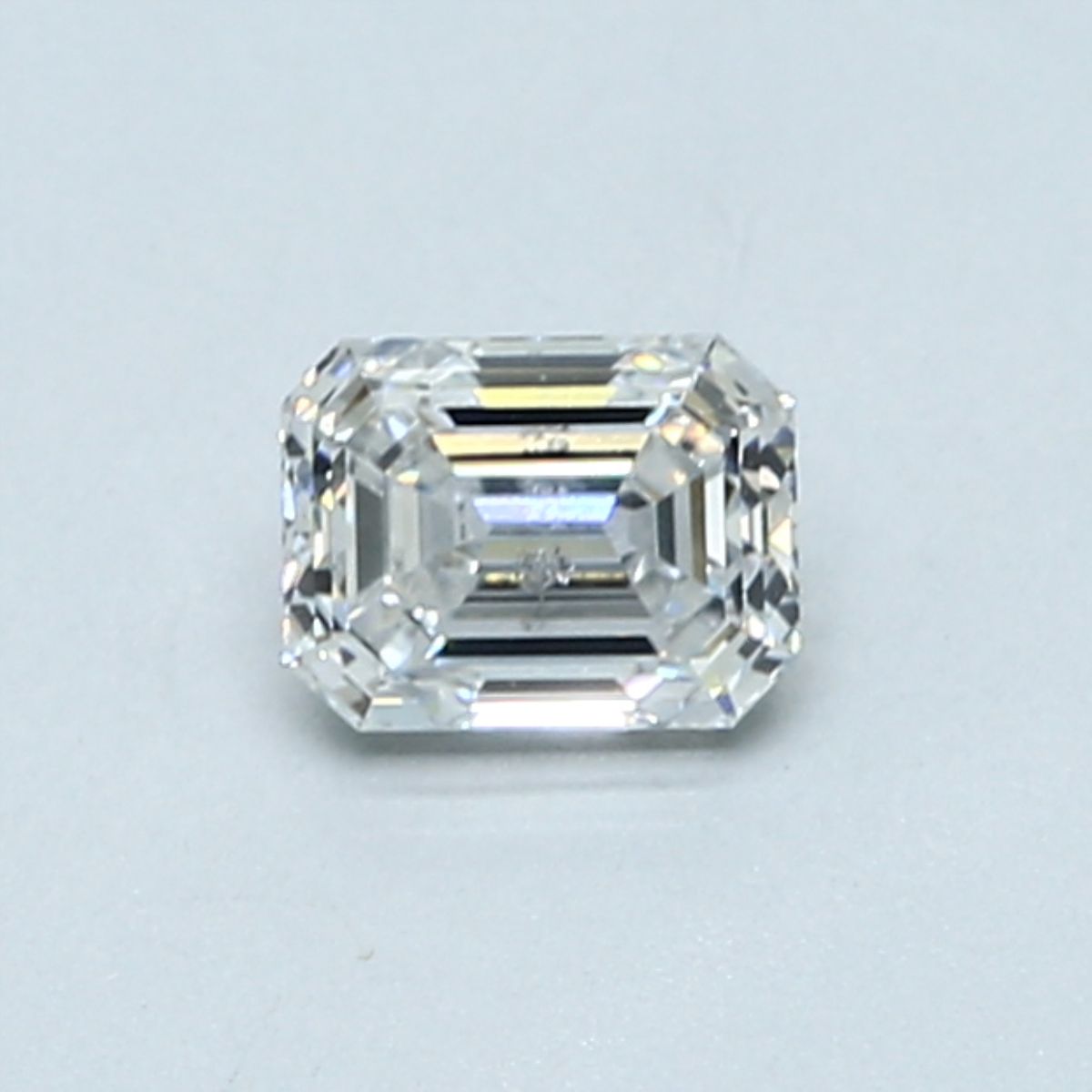 0.46 ct Emerald Natural Diamond