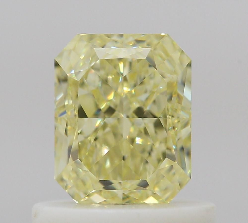 0.74 ct Radiant diamond