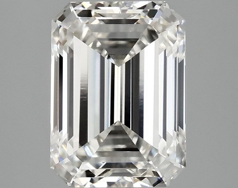 2.90 ct Emerald diamond