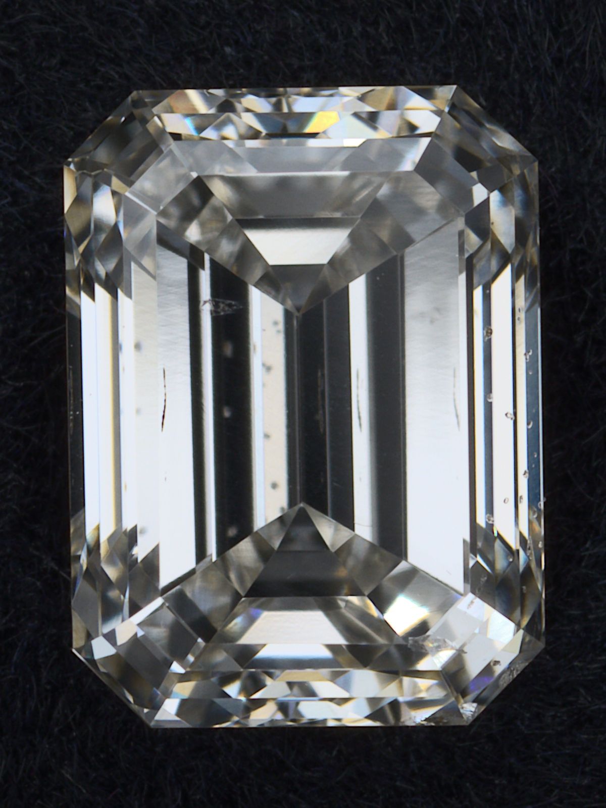1.00 ct. emerald Lab Grown Diamond front image