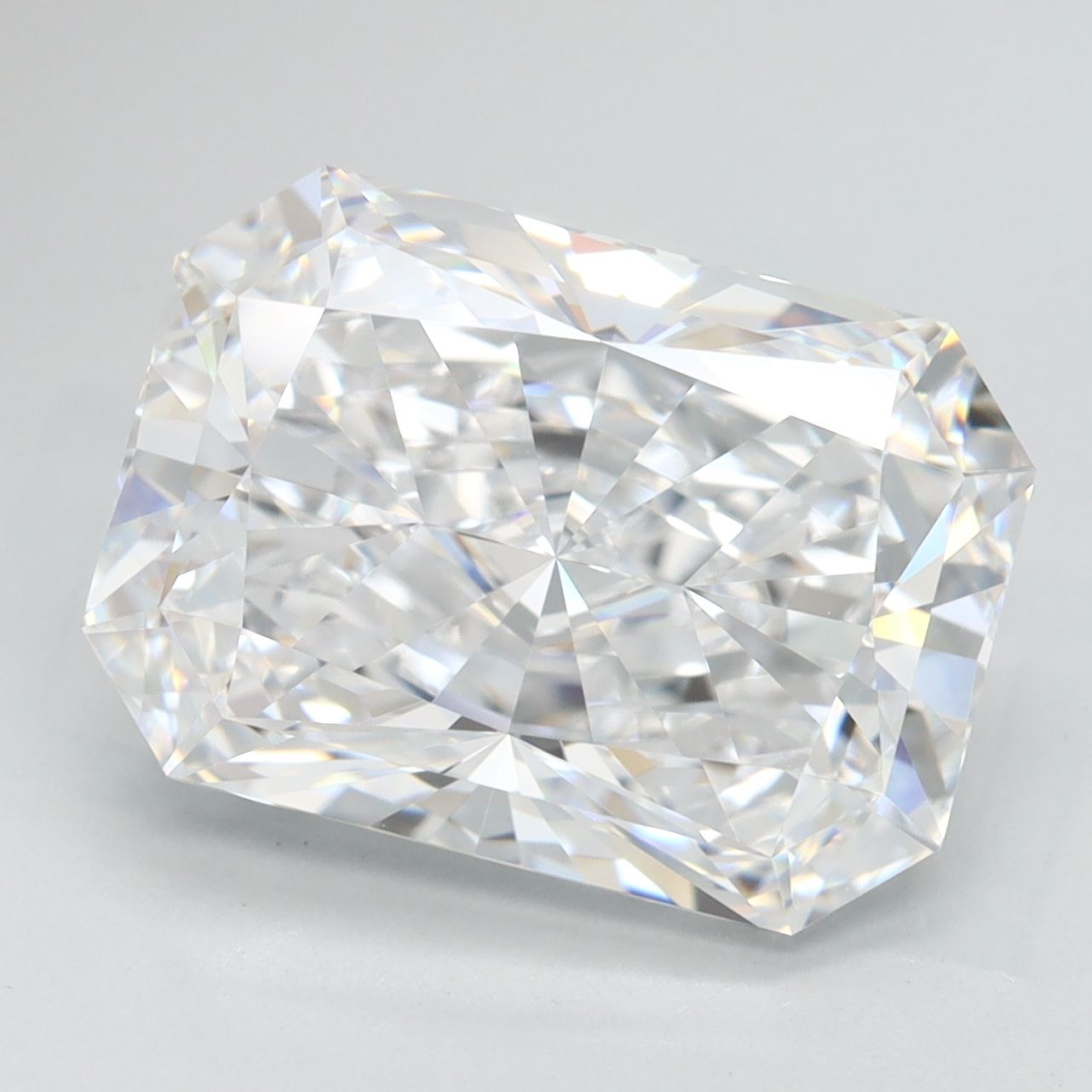 5.33 ct. radiant Lab Grown Diamond front image