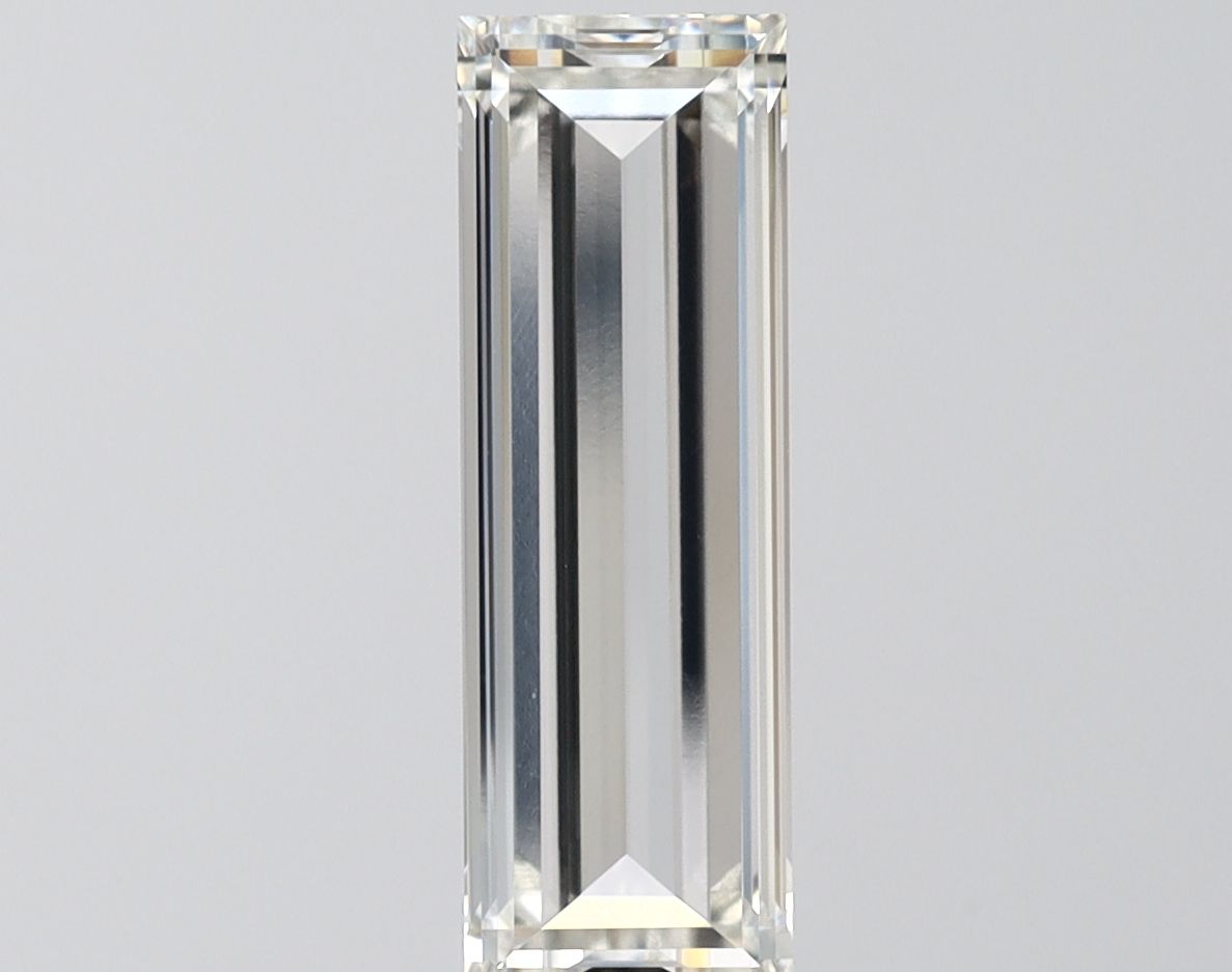 2.27 ct Baguette diamond
