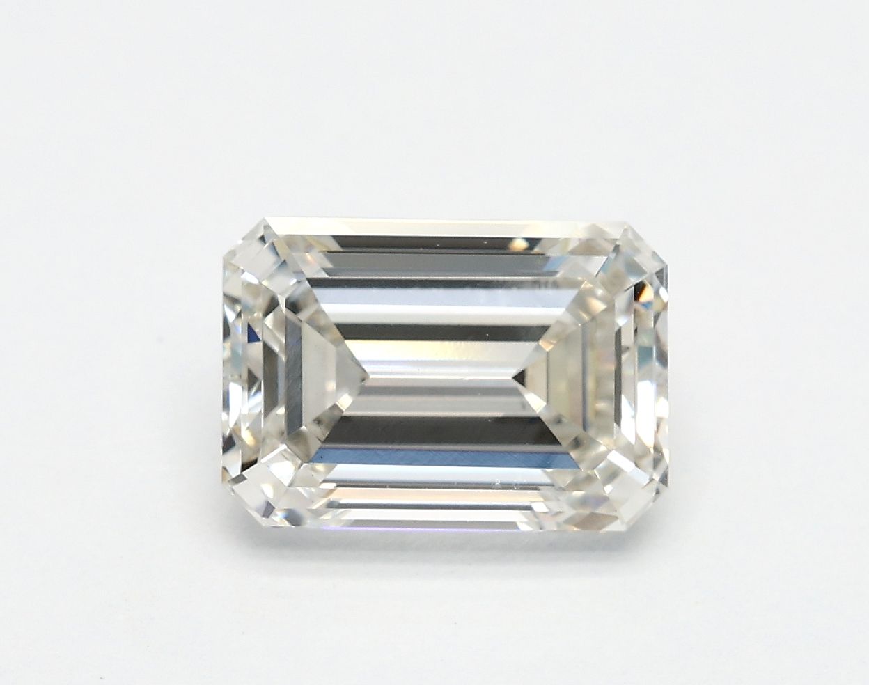 1.82 ct. emerald Lab Grown Diamond front image