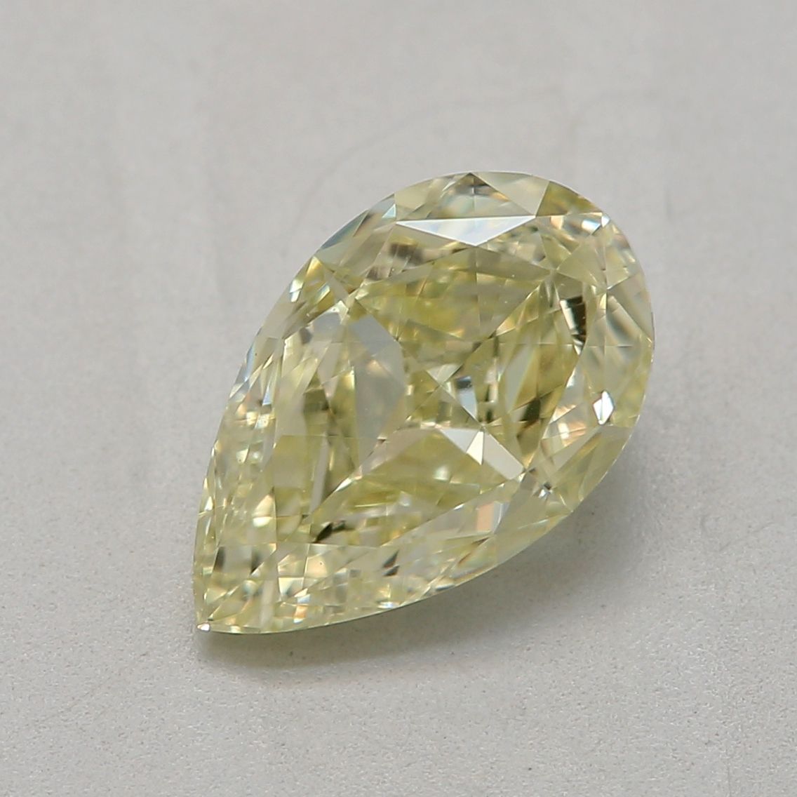 Diament 1.01 ct Fancy Light Greenish Yellow/VS1