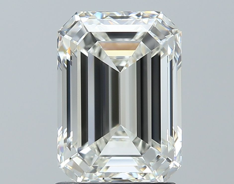 2.01 ct Emerald diamond