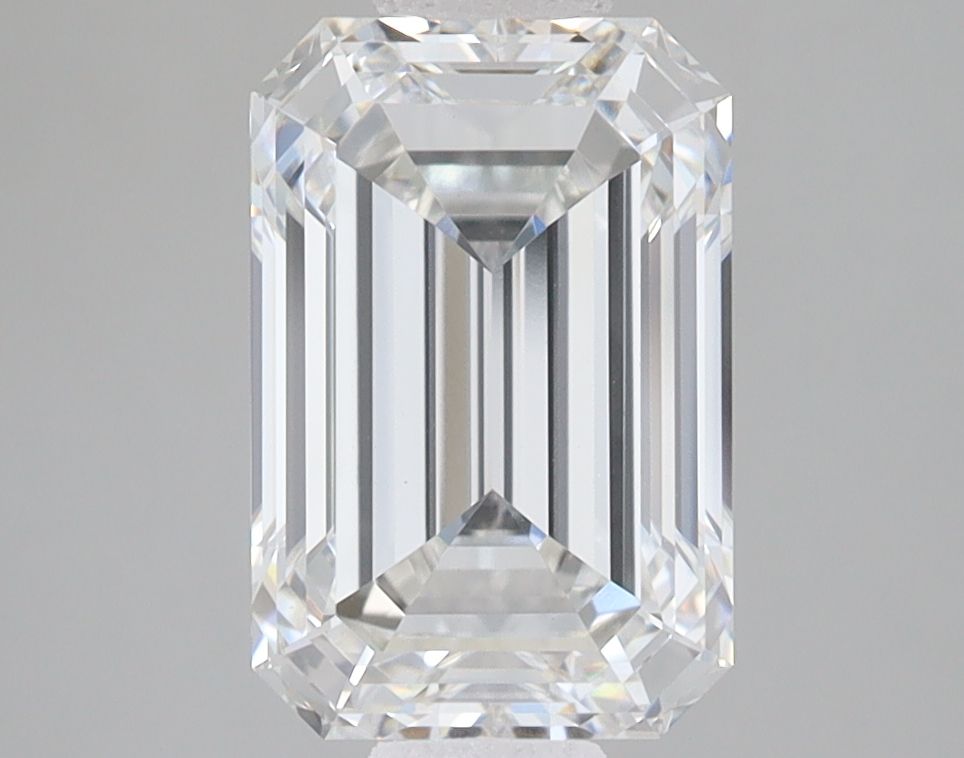 3.01 ct Emerald diamond