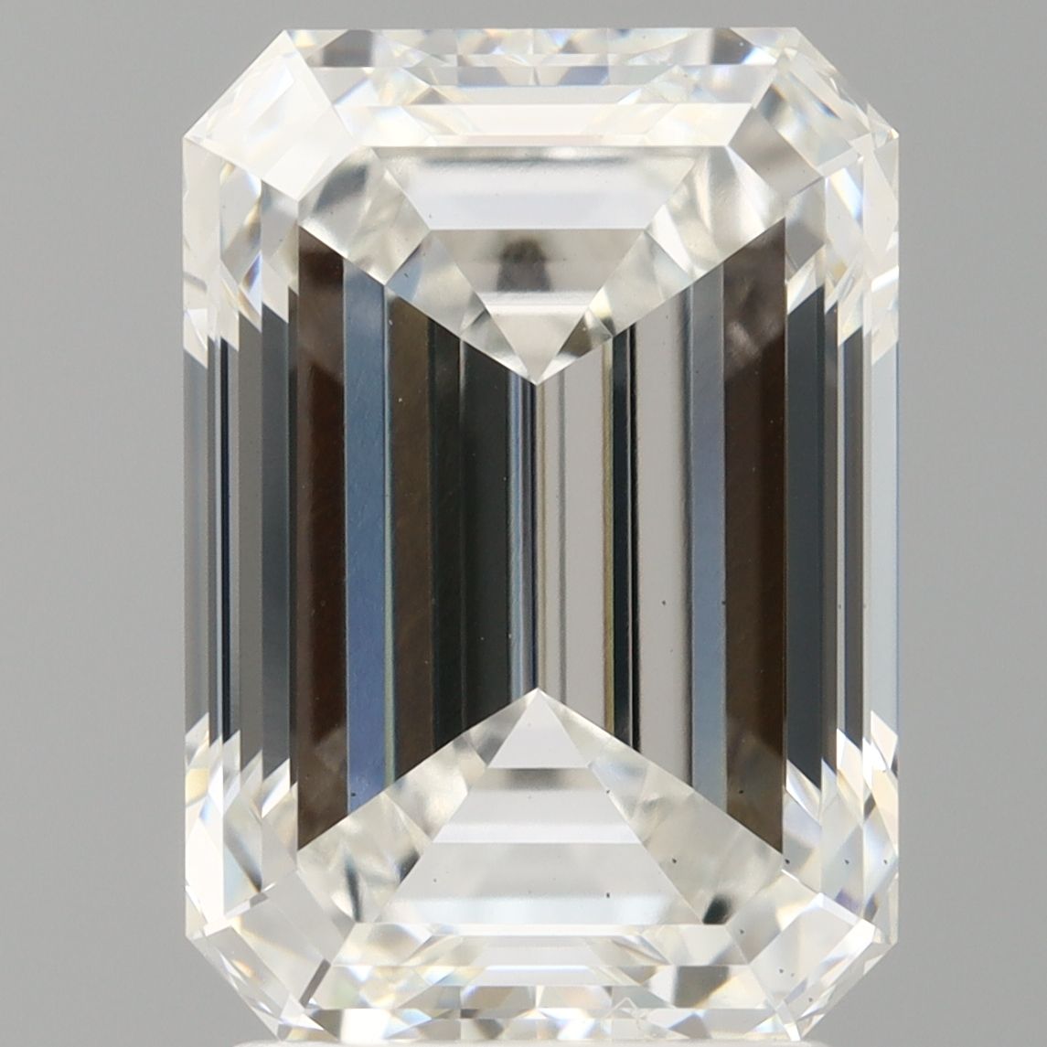 3.09 ct Emerald diamond