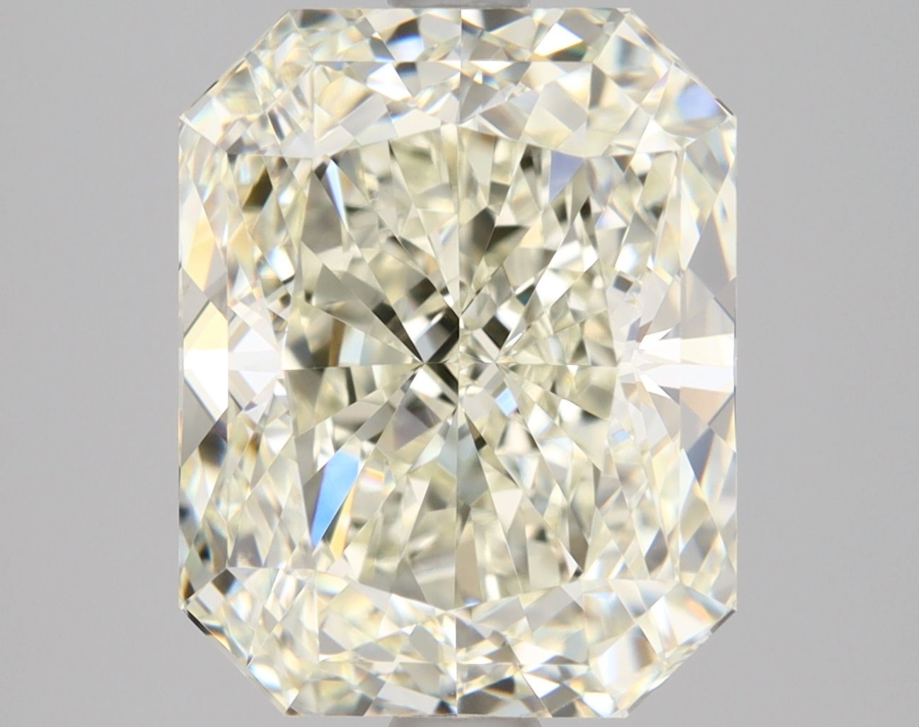 3.01ct Radiant diamond