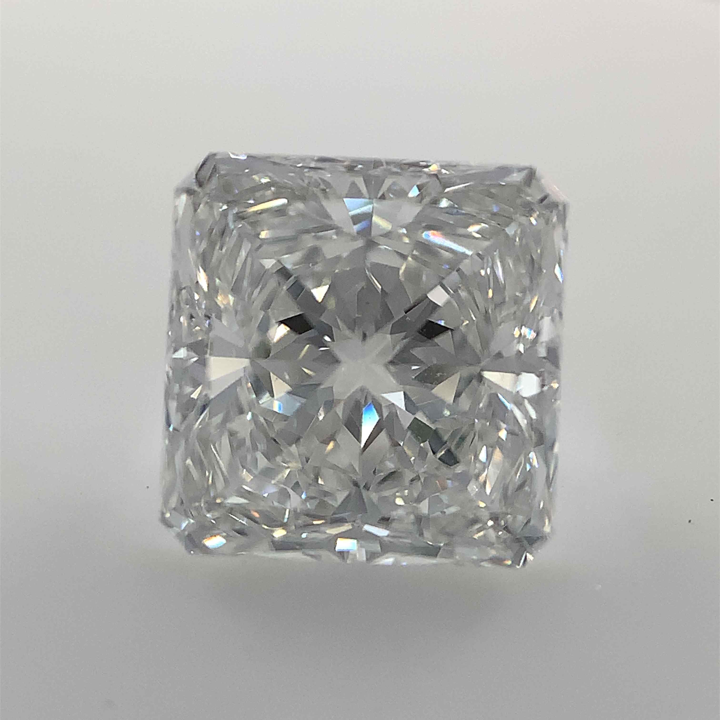 2.51 ct Radiant diamond