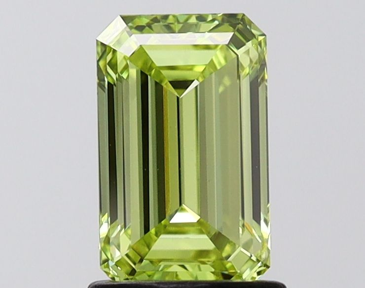 1.45 ct. emerald Lab Grown Diamond front image