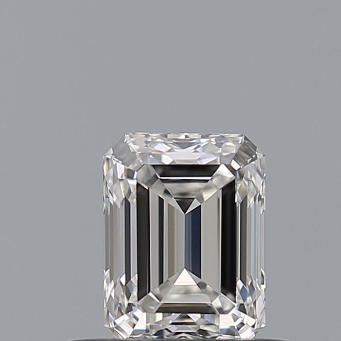 0.49 ct Emerald diamond