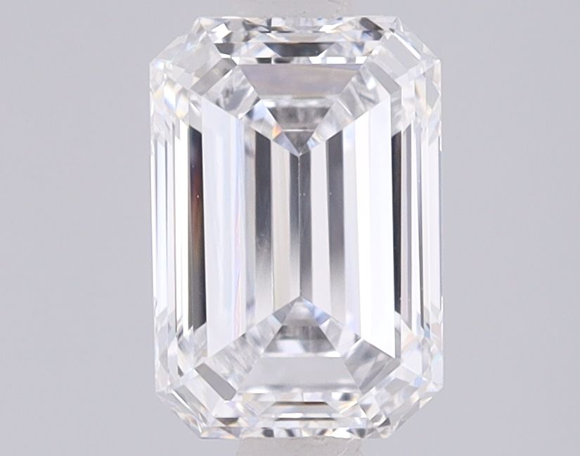 1.54 ct. emerald Lab Grown Diamond front image