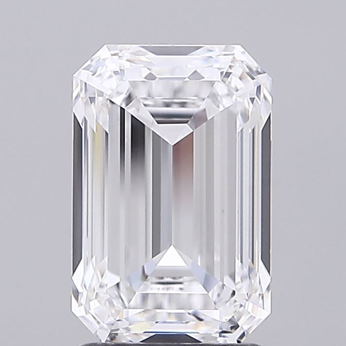 2.82 ct. emerald Lab Grown Diamond front image