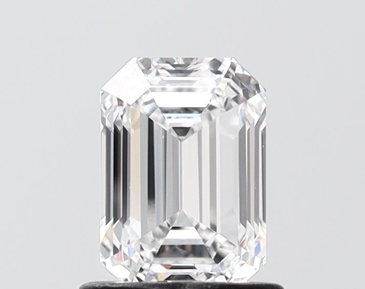 1.08 ct. emerald Lab Grown Diamond front image