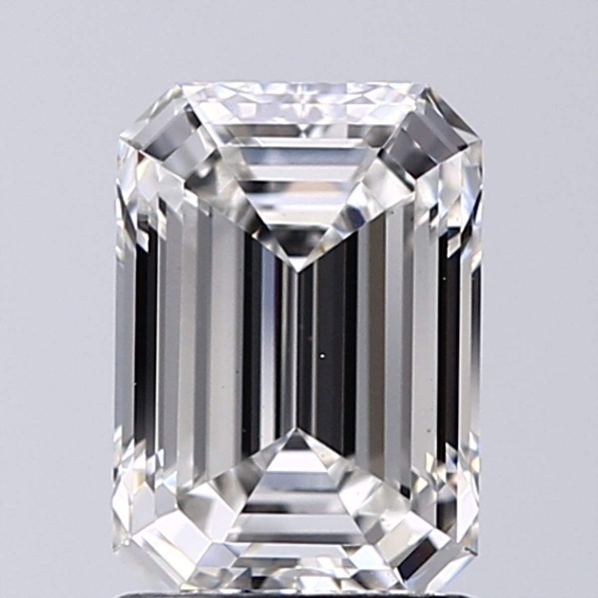 1.50 ct. emerald Lab Grown Diamond front image