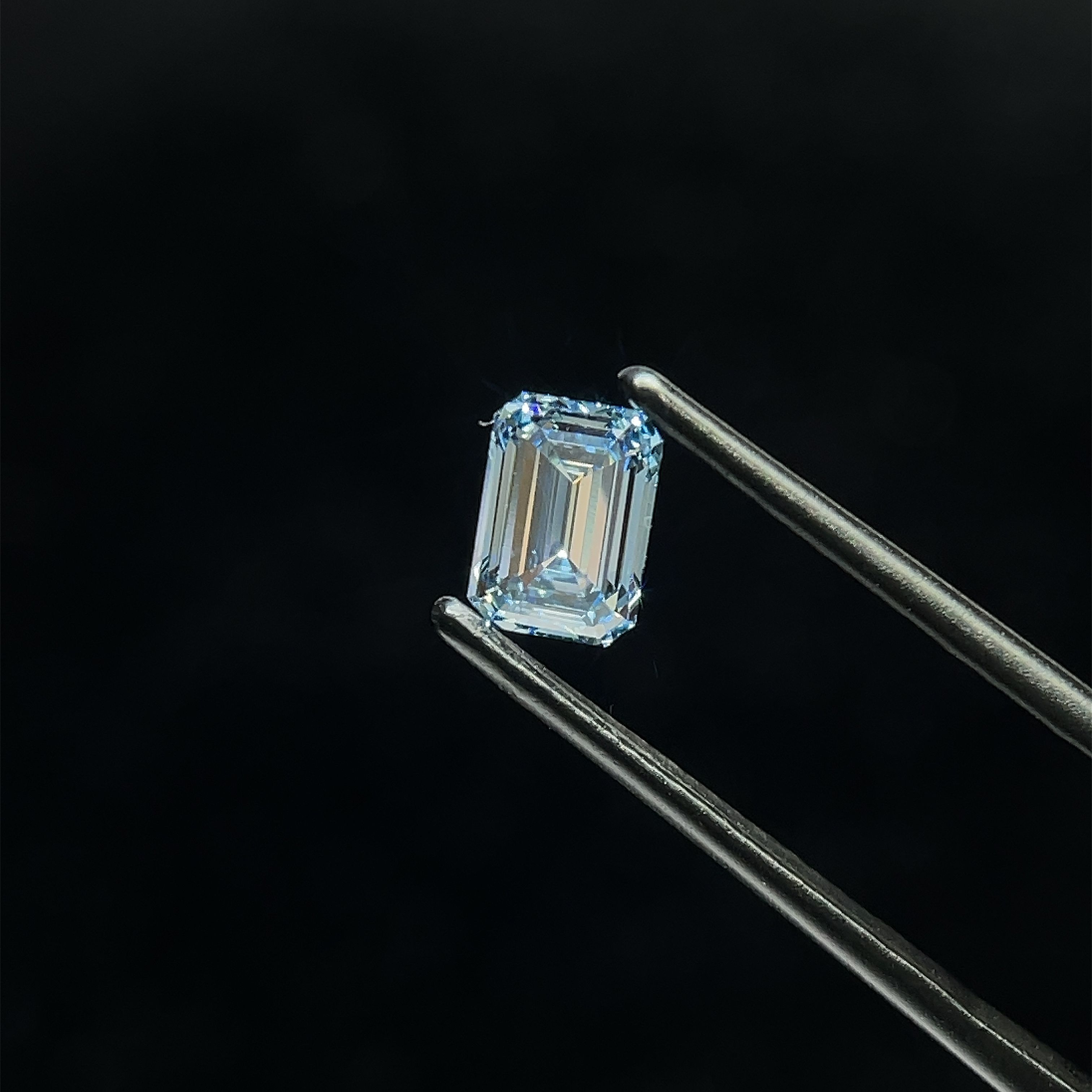 1.09 ct Emerald diamond