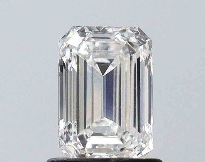 0.99 ct. emerald Lab Grown Diamond front image