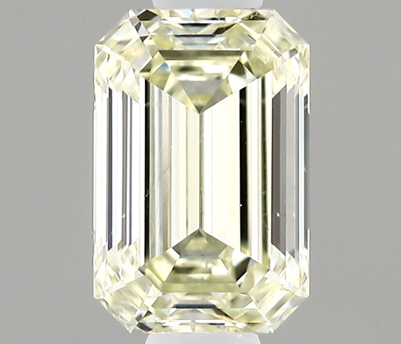 0.62 ct Emerald Diamond