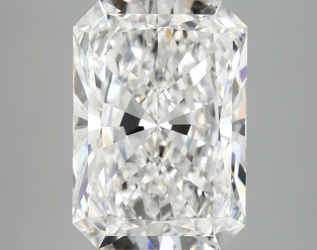 4.98 ct. radiant Lab Grown Diamond front image