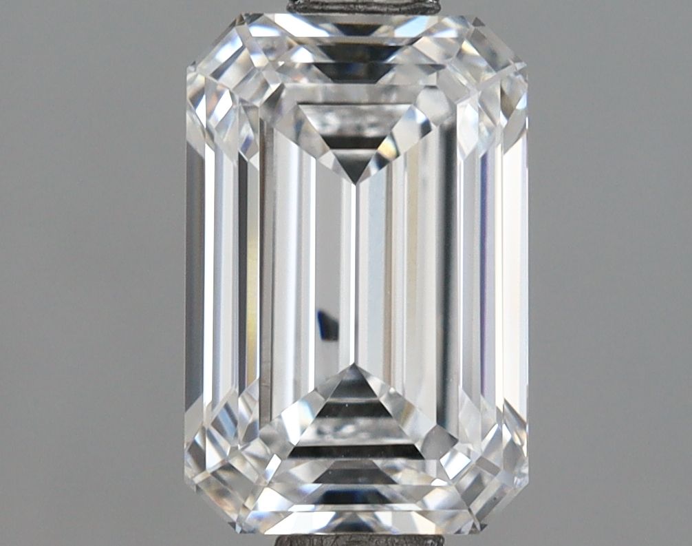 1.54 ct. emerald Lab Grown Diamond front image