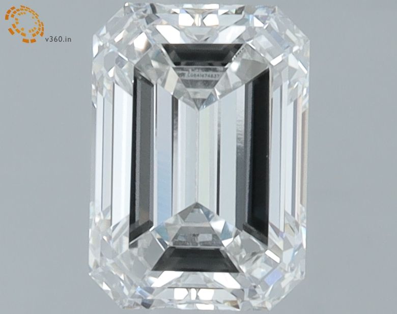 1.60 ct. emerald Lab Grown Diamond front image