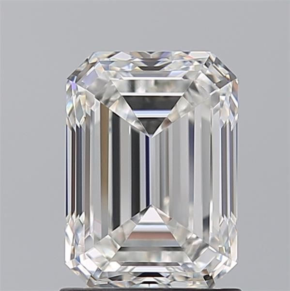 1.70 ct Emerald diamond