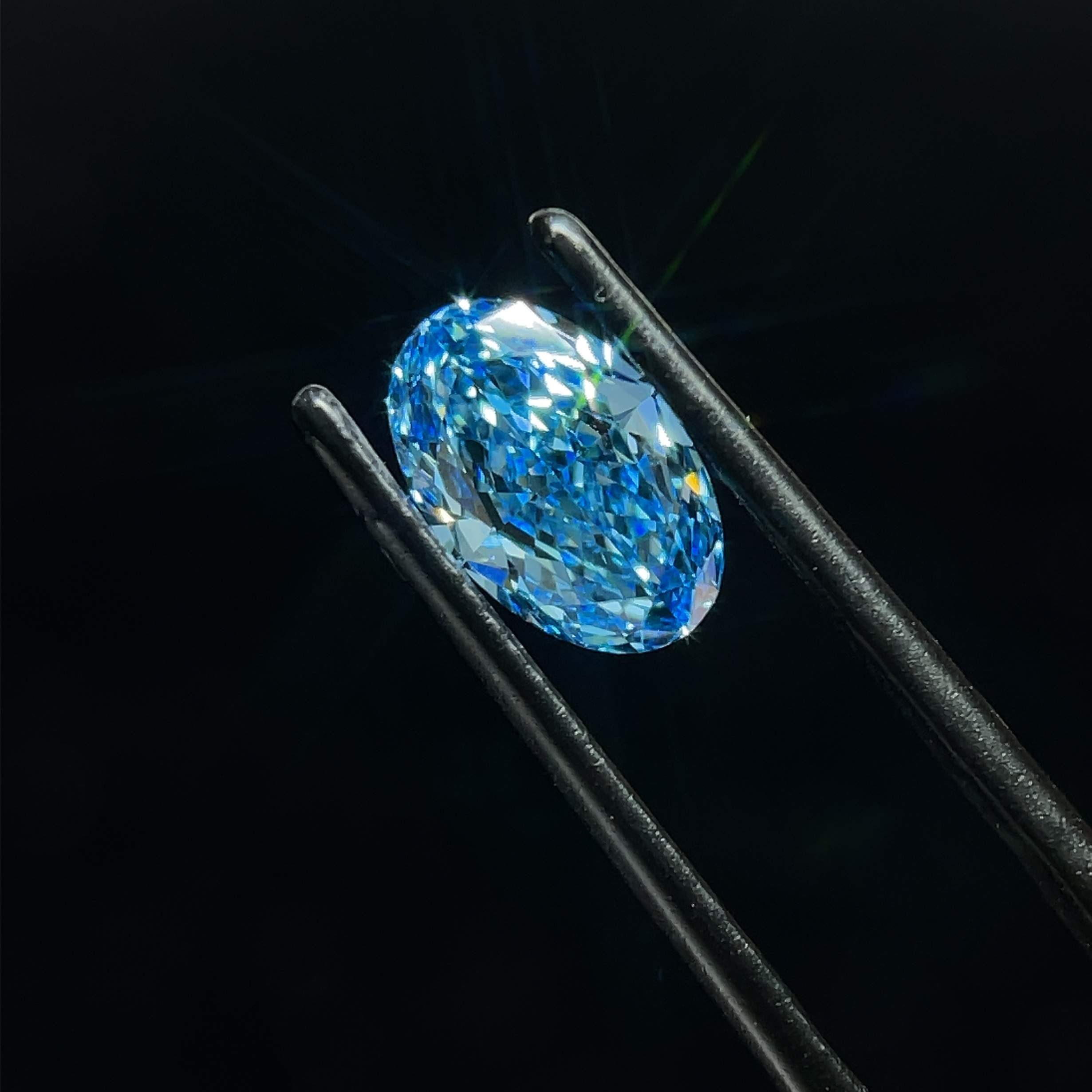 1.58 ct. oval Lab Grown Diamond front image