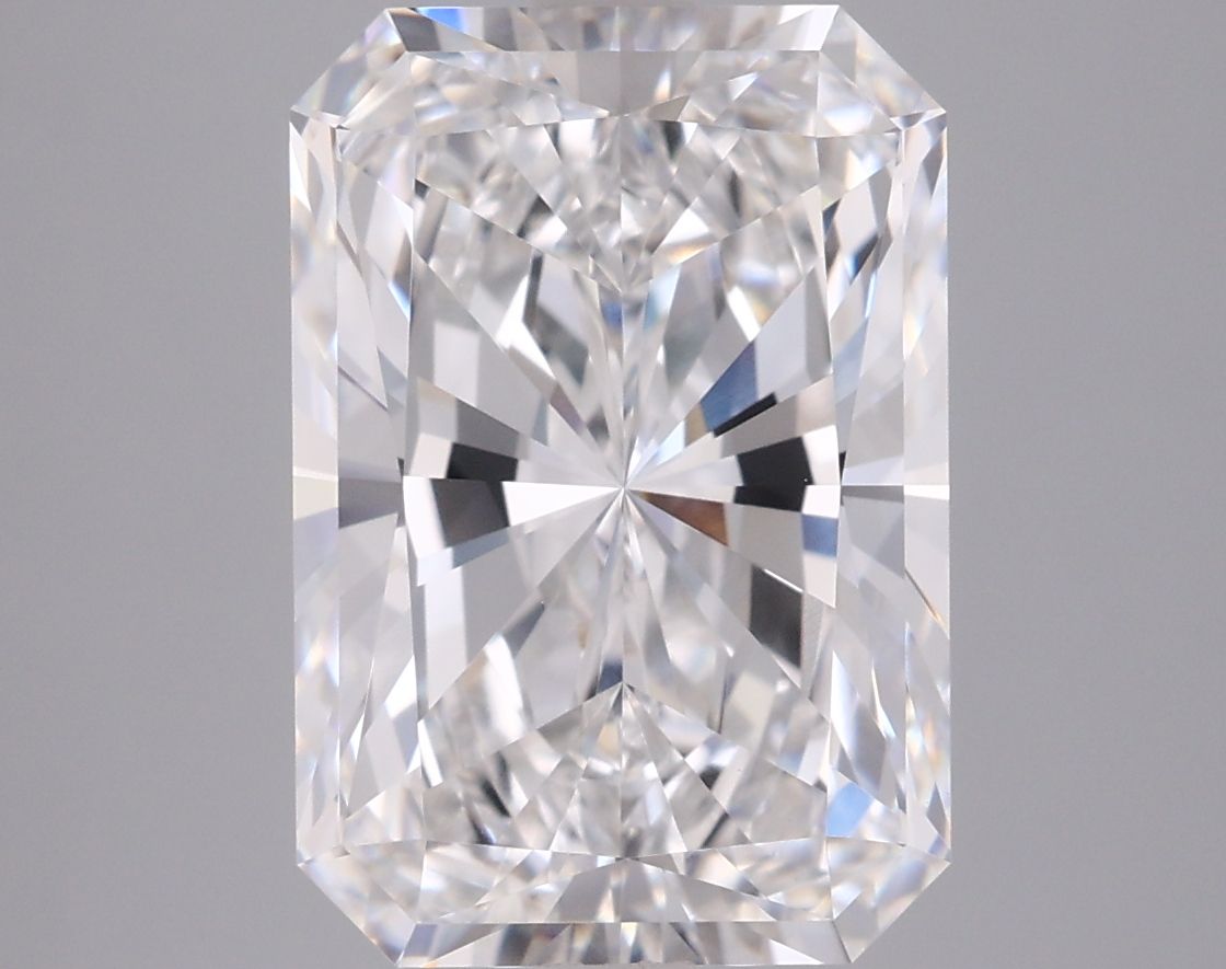 4.87 ct. radiant Lab Grown Diamond front image
