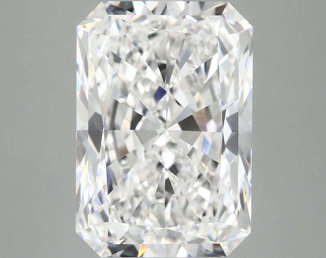 5.04 ct. radiant Lab Grown Diamond front image