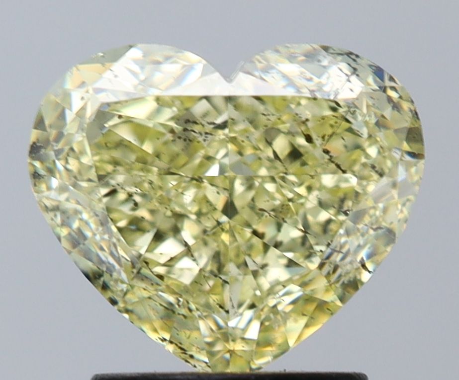 Diament 2.15 ct Fancy Light Yellow/I1