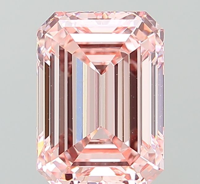 3.08 ct Emerald diamond