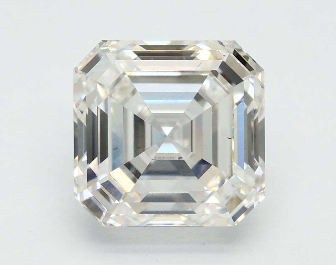3.13 ct Square Emerald diamond