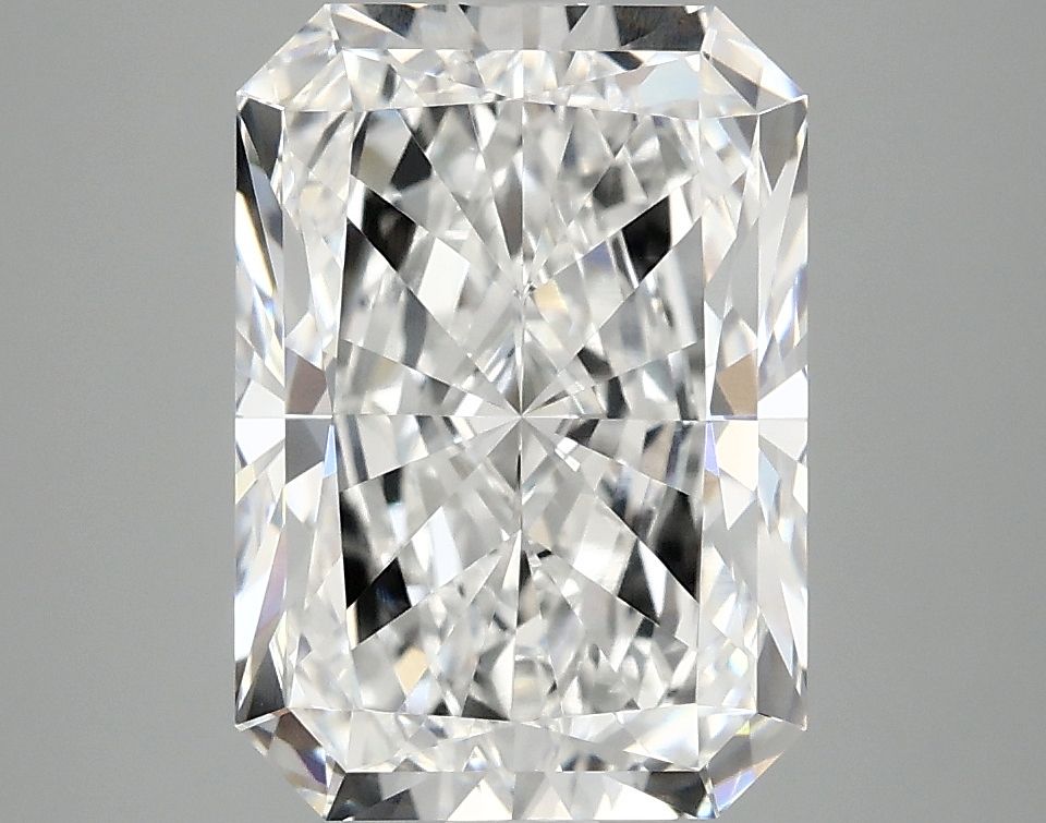 3.94 ct. radiant Lab Grown Diamond front image