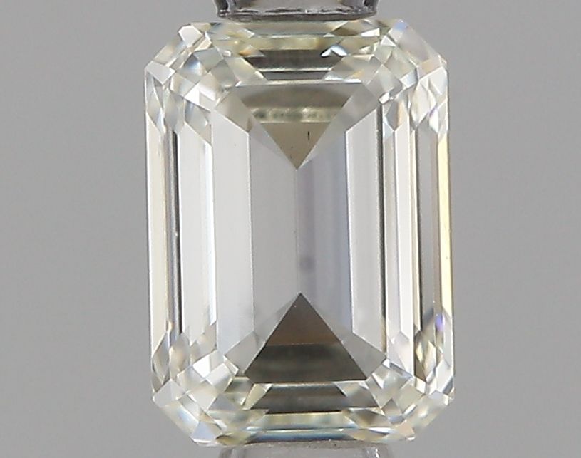 0.70 ct Emerald diamond