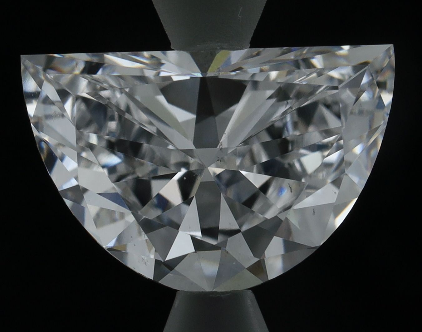 1.72 ct lab-grown Half moon Diamond