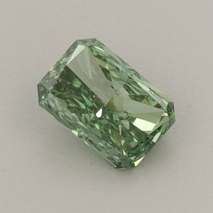 0.57 CT Fancy Vivid Green RADIANT
