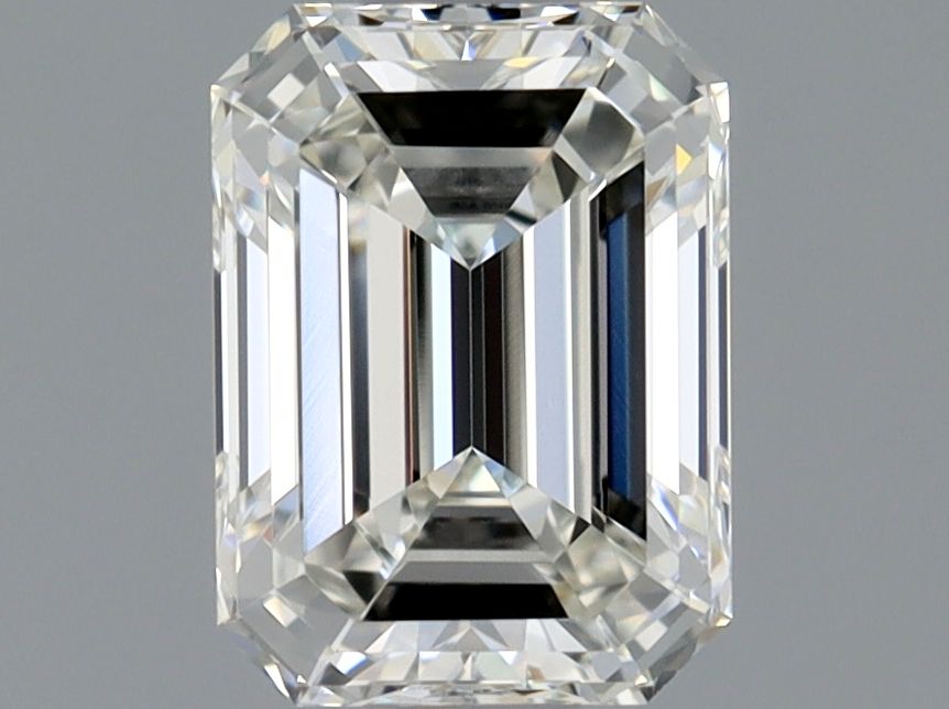 0.70 ct Emerald diamond