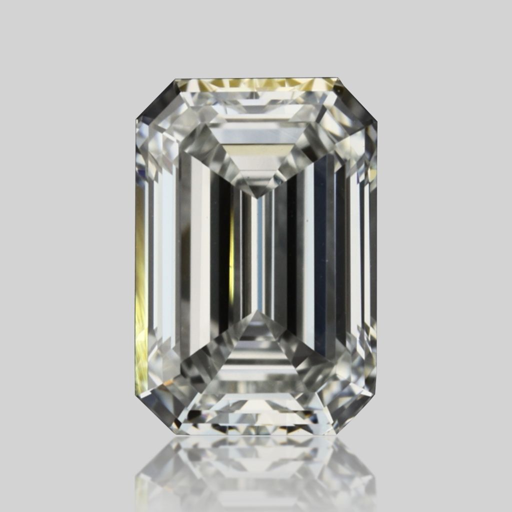 0.34 ct Emerald diamond