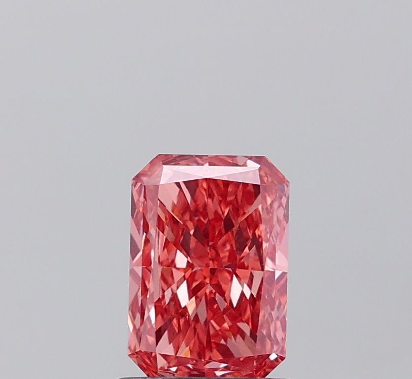 1.06 ct Radiant diamond