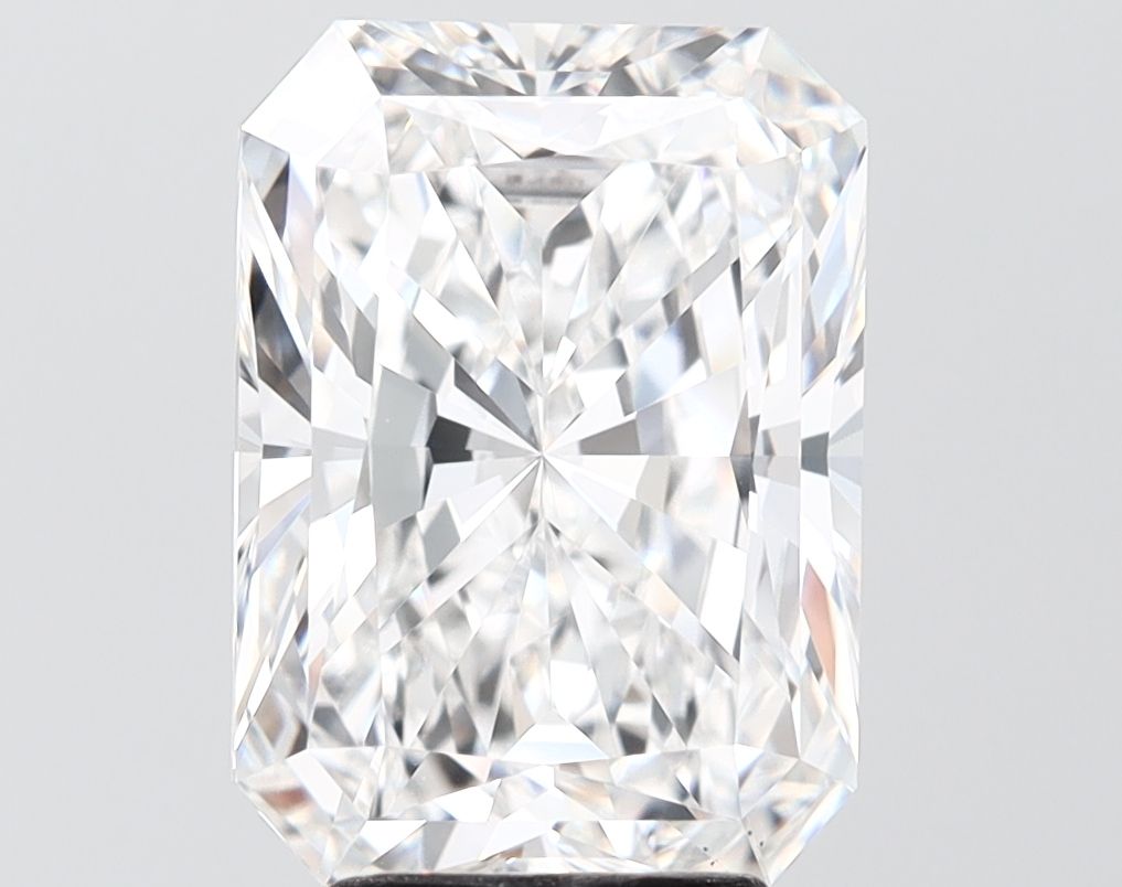 4.52 ct. radiant Lab Grown Diamond front image