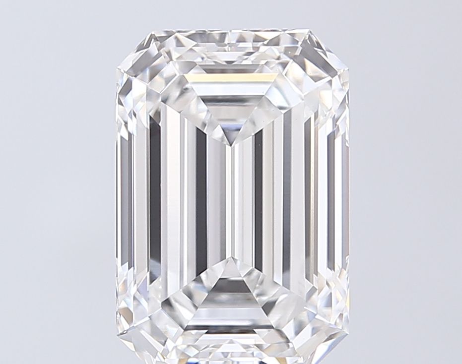5.57 ct. emerald Lab Grown Diamond front image