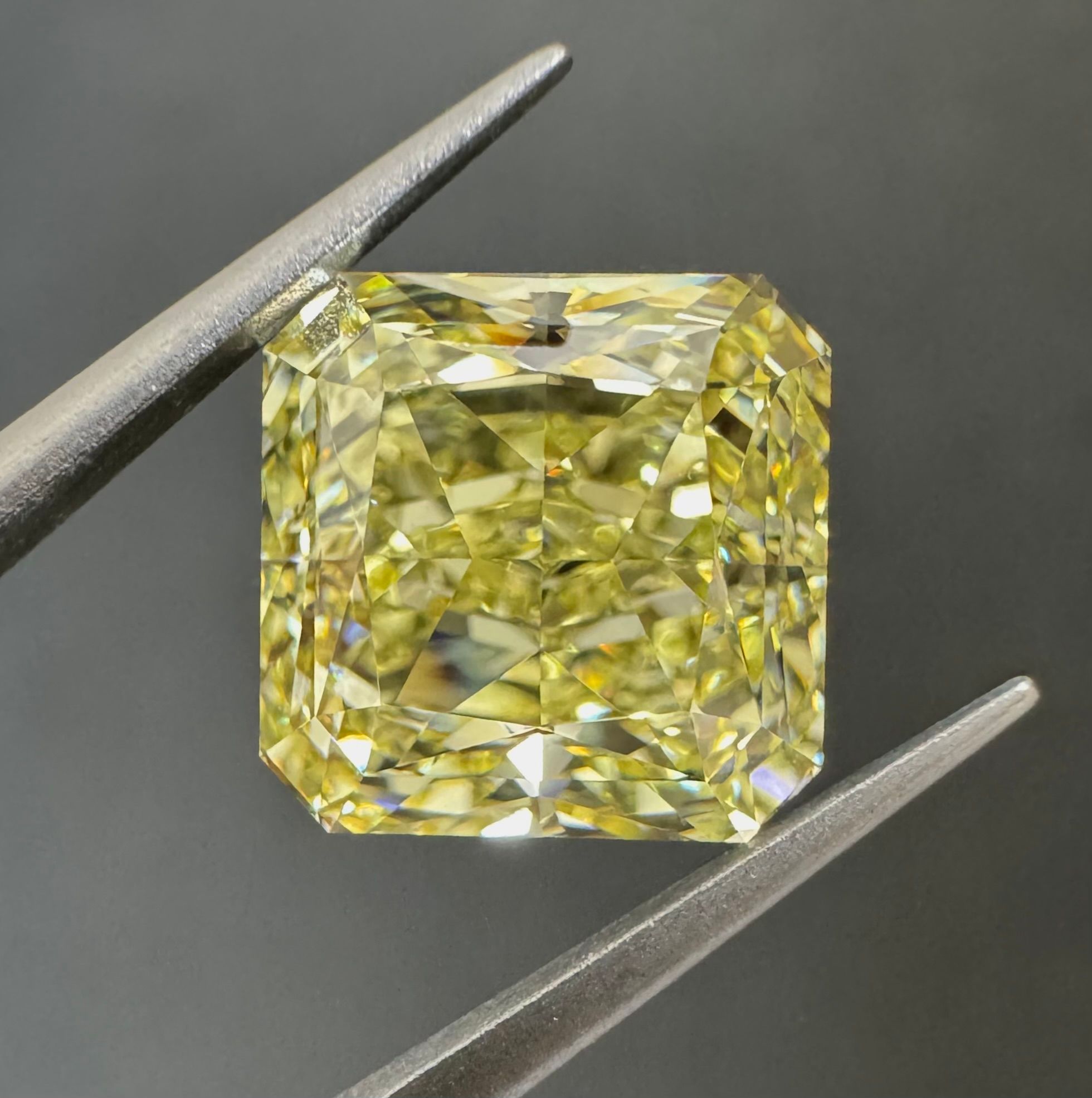 5.02ct Radiant diamond