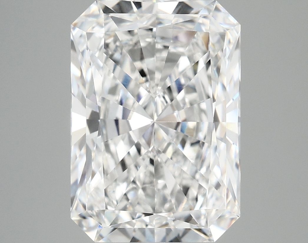 4.90 ct. radiant Lab Grown Diamond front image