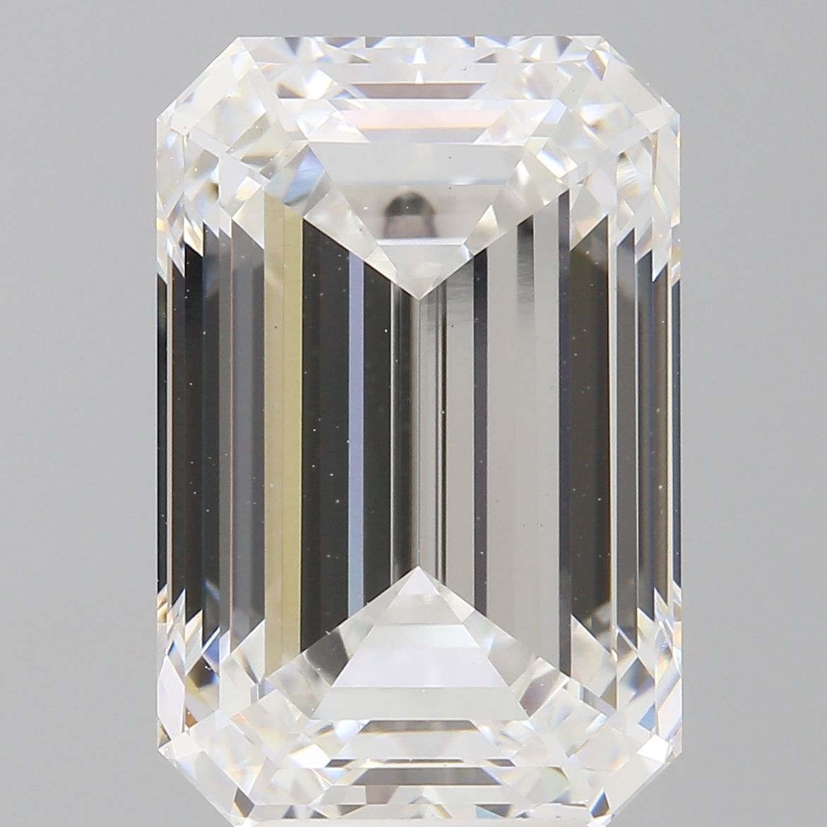 7.50 ct. emerald Lab Grown Diamond front image
