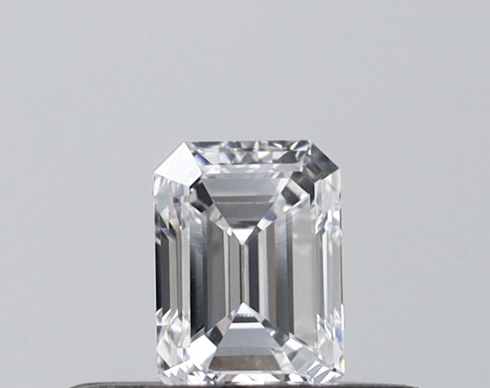 0.28 ct lab-grown Emerald Diamond