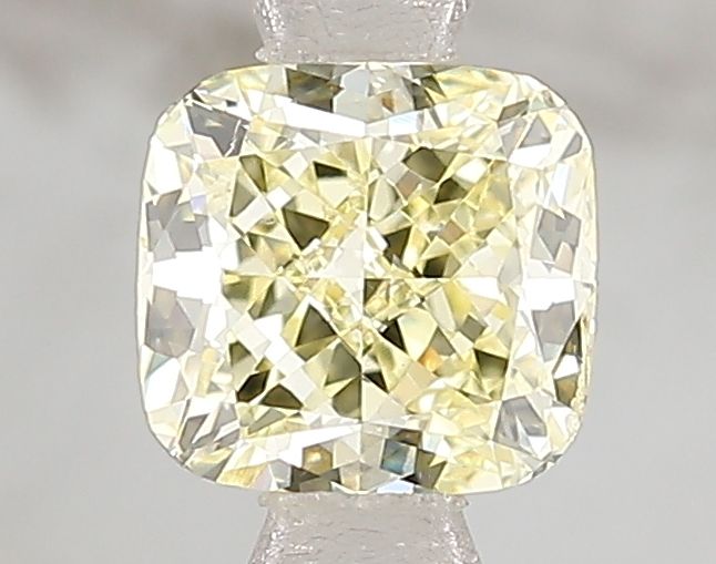 1.02 ct Cushion Brilliant diamond