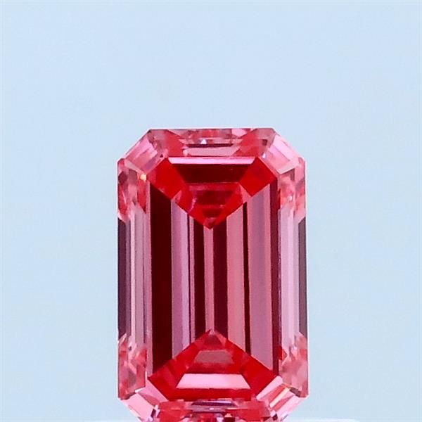 0.58 ct Emerald diamond
