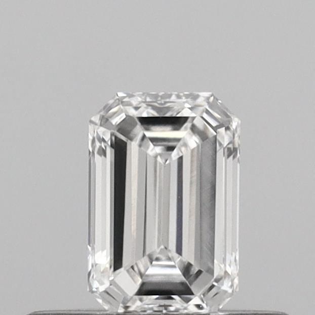 0.32 ct lab-grown Emerald Diamond