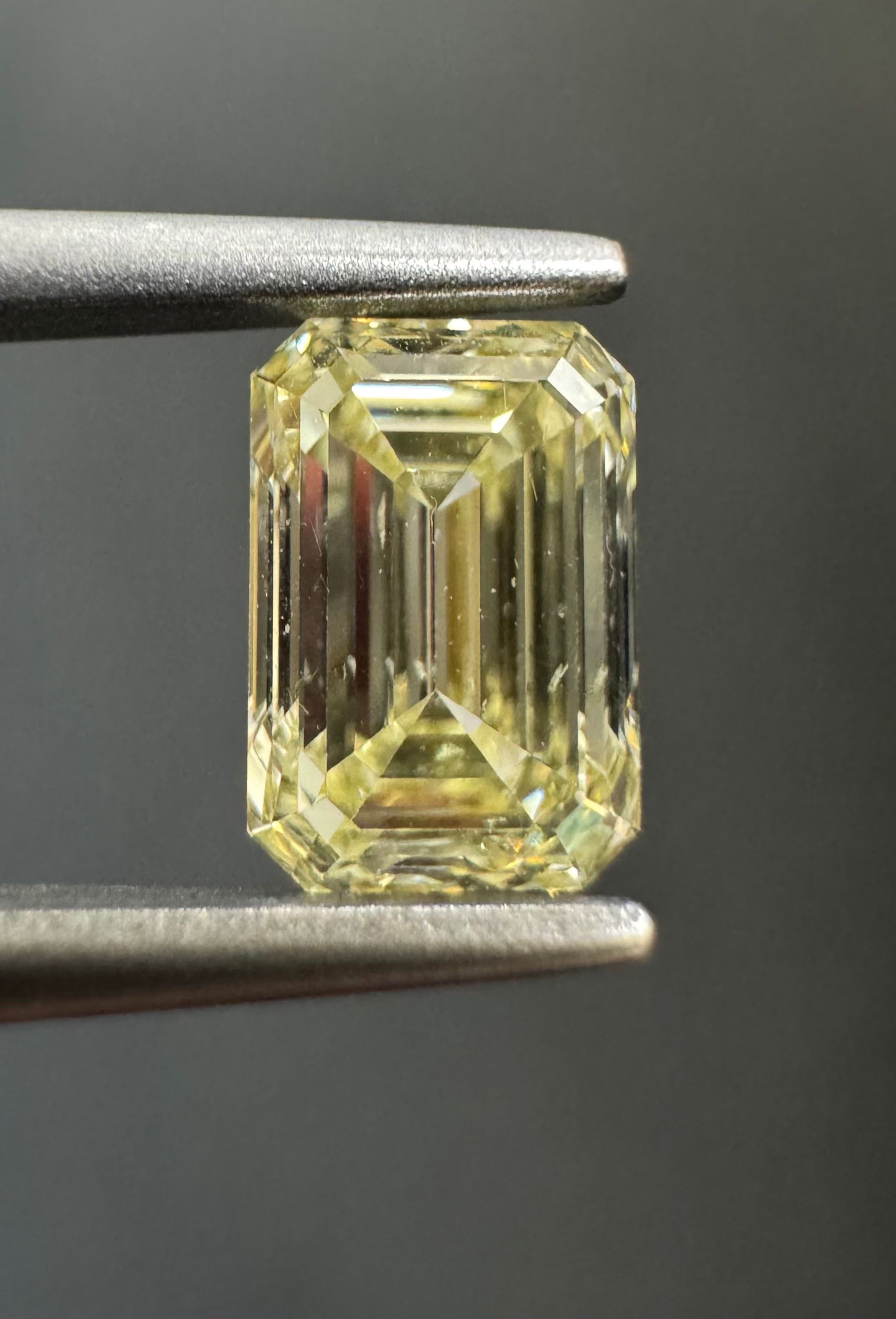 1.01ct Emerald diamond